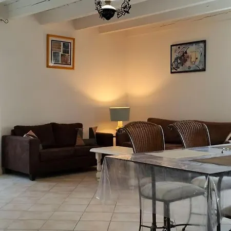 Hotel Jolie Maison En Pierres Avec Et Wifi *
